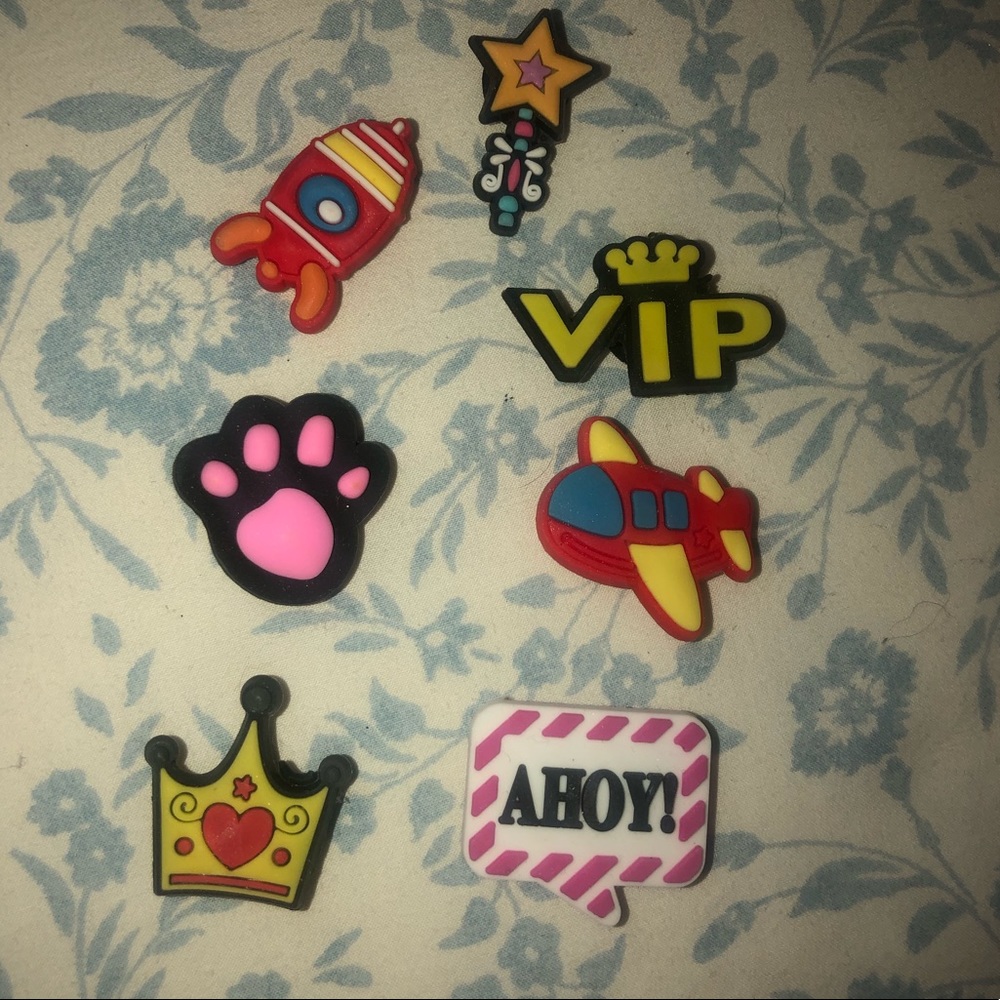 🌹 Misc Croc JIBBITZ vacation